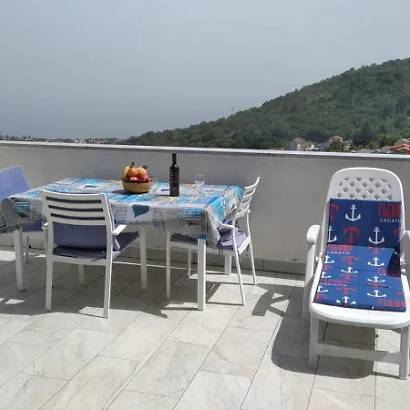 Apartment Miro- 5 Km From Opatija